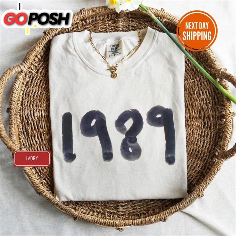 1989 Birthday Shirt, Birthday Gift Tee, Born In 1989 Shirt