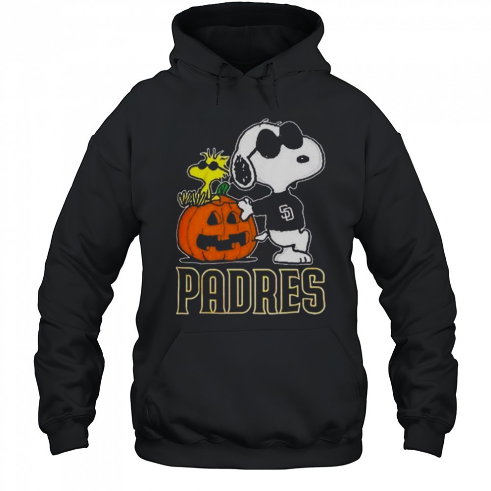 Awesome Snoopy San Diego Padres MLB Pumpkin Halloween Peanuts Cartoon 2025 T-Shirt