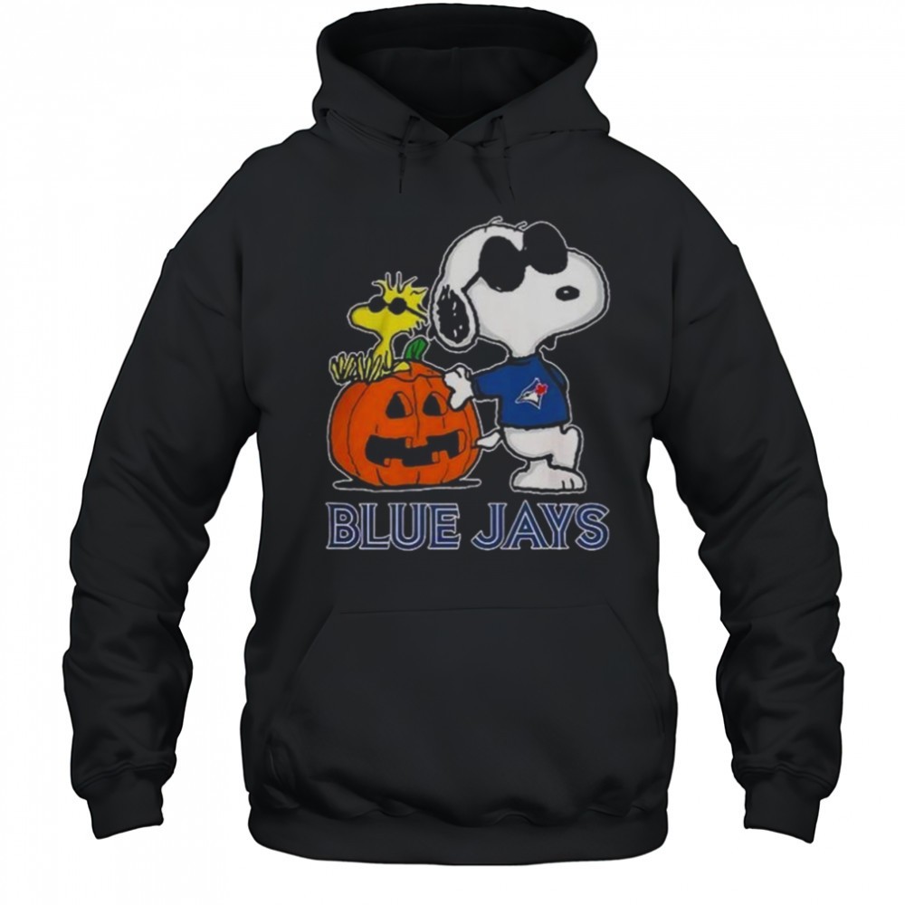 Awesome Snoopy Toronto Blue Jays MLB Pumpkin Halloween Peanuts Cartoon 2025 T-Shirt