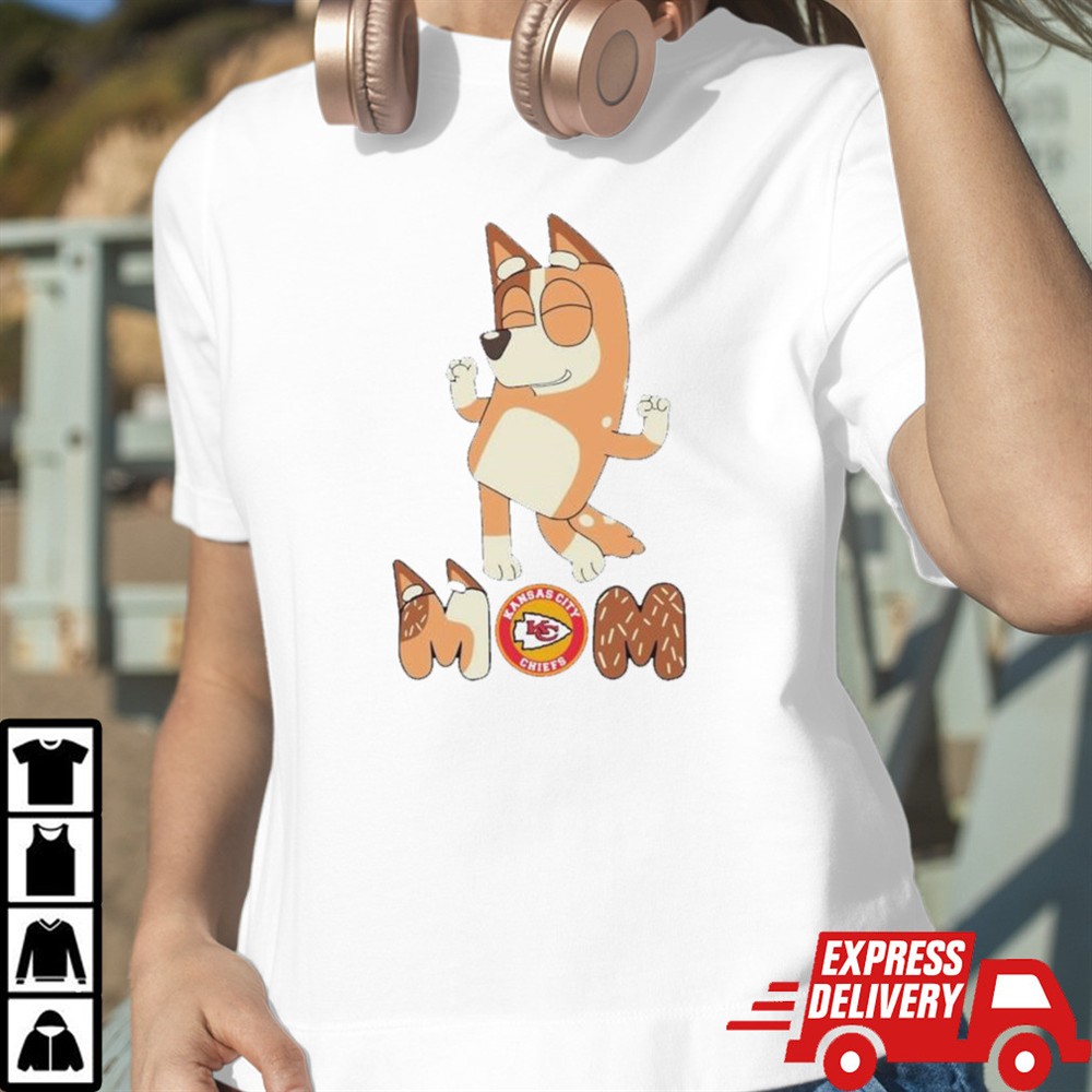 bluey-mom-chiefs-football-dancing-shirt-sev8mmd4 Bluey Mom Chiefs Football dancing shirt