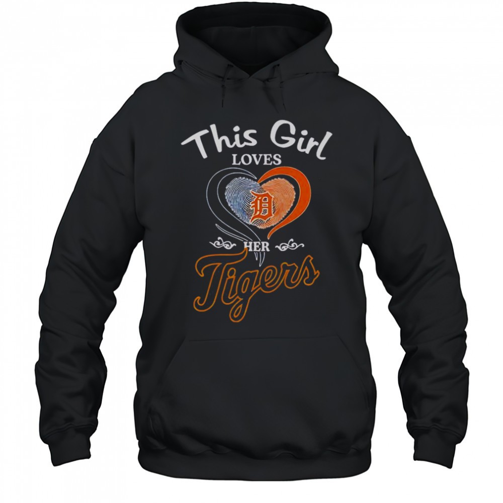 Detroit Tigers This Girl Loves Her Heart Fingerprint T-Shirt