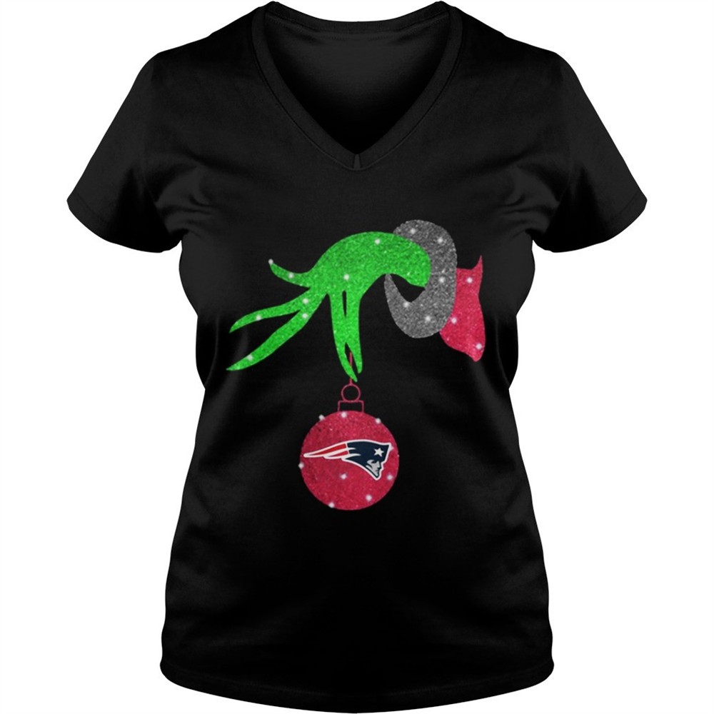 grinch-hand-holding-new-england-patriots-christmas-shirt-66c4eltm Grinch hand holding New England Patriots Christmas shirt