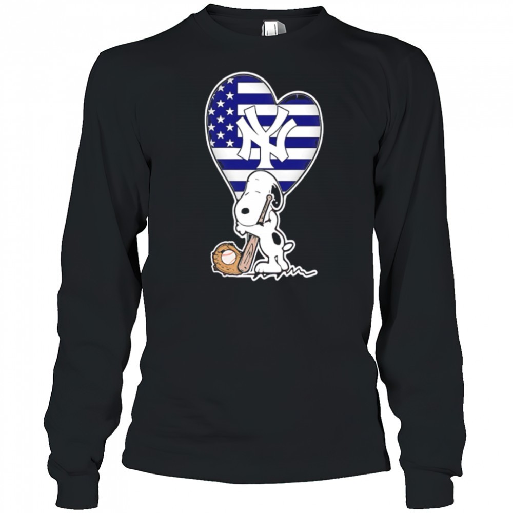 new-york-yankees-snoopy-heart-love-yankees-shirt-evn09nia New York Yankees Snoopy Heart Love Yankees shirt