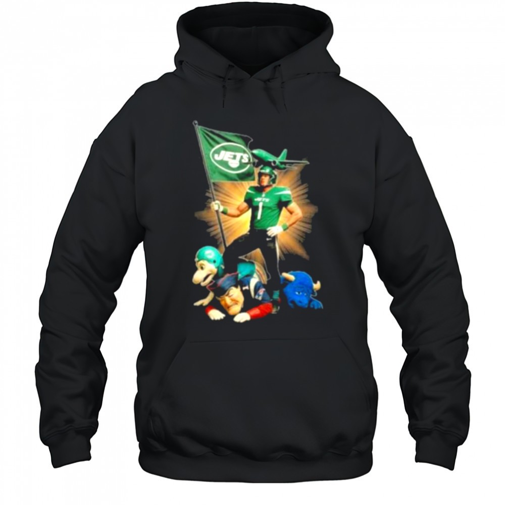 Official New York Jets Mascot Plant The Flag On NFL Teams Shirt