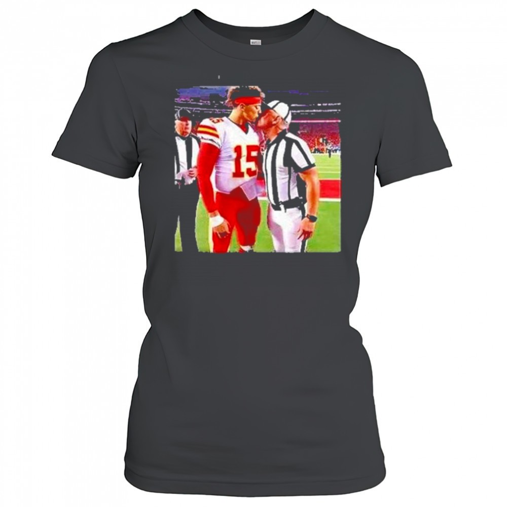 patrick-mahomes-kissing-nfl-referee-shirt-8tvdlht8 Patrick Mahomes Kissing Nfl Referee Shirt