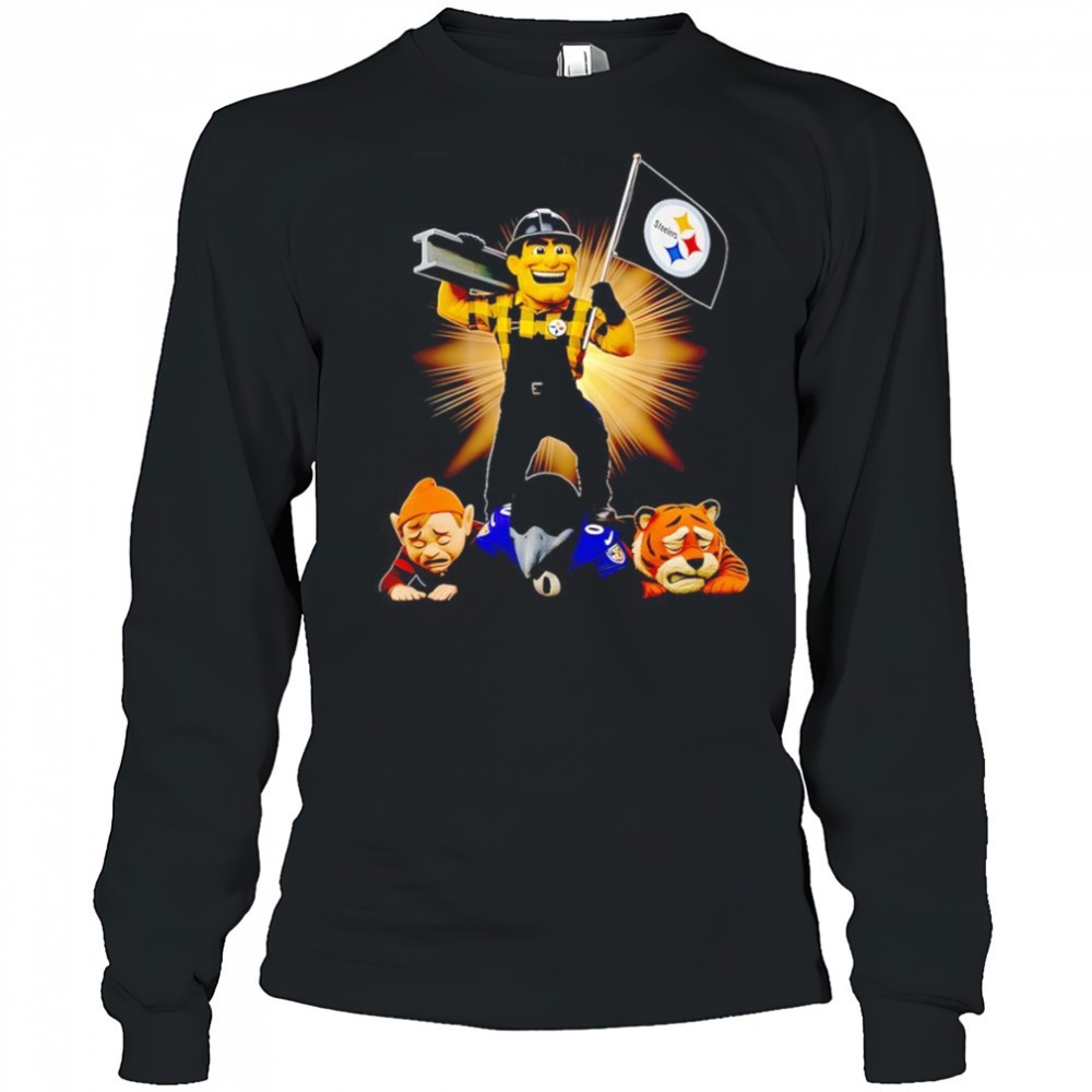pittsburgh-steelers-mascot-standing-with-flag-shirt-877f7q3v Pittsburgh Steelers mascot standing with flag shirt