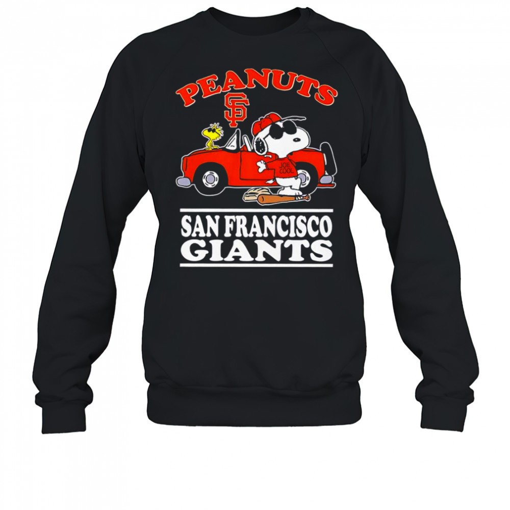 san-francisco-giants-and-peanuts-posing-next-to-the-car-t-shirt-hsxb9gp2 San Francisco Giants And Peanuts Posing Next To The Car T-Shirt