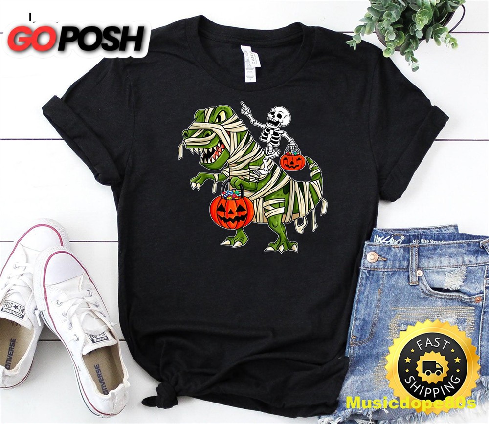 Skeleton Riding Mummy Dinosaur T rex Halloween Funny Pumpkin T-Shirt
