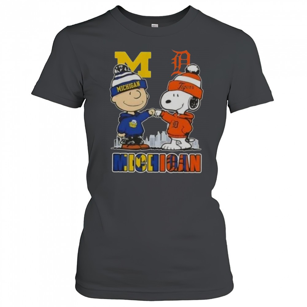 snoopy-and-charlie-brown-michigan-sports-wolverines-x-detroit-tigers-skyline-t-s-capvwj4w Snoopy And Charlie Brown Michigan Sports Wolverines X Detroit Tigers Skyline T-Shirt
