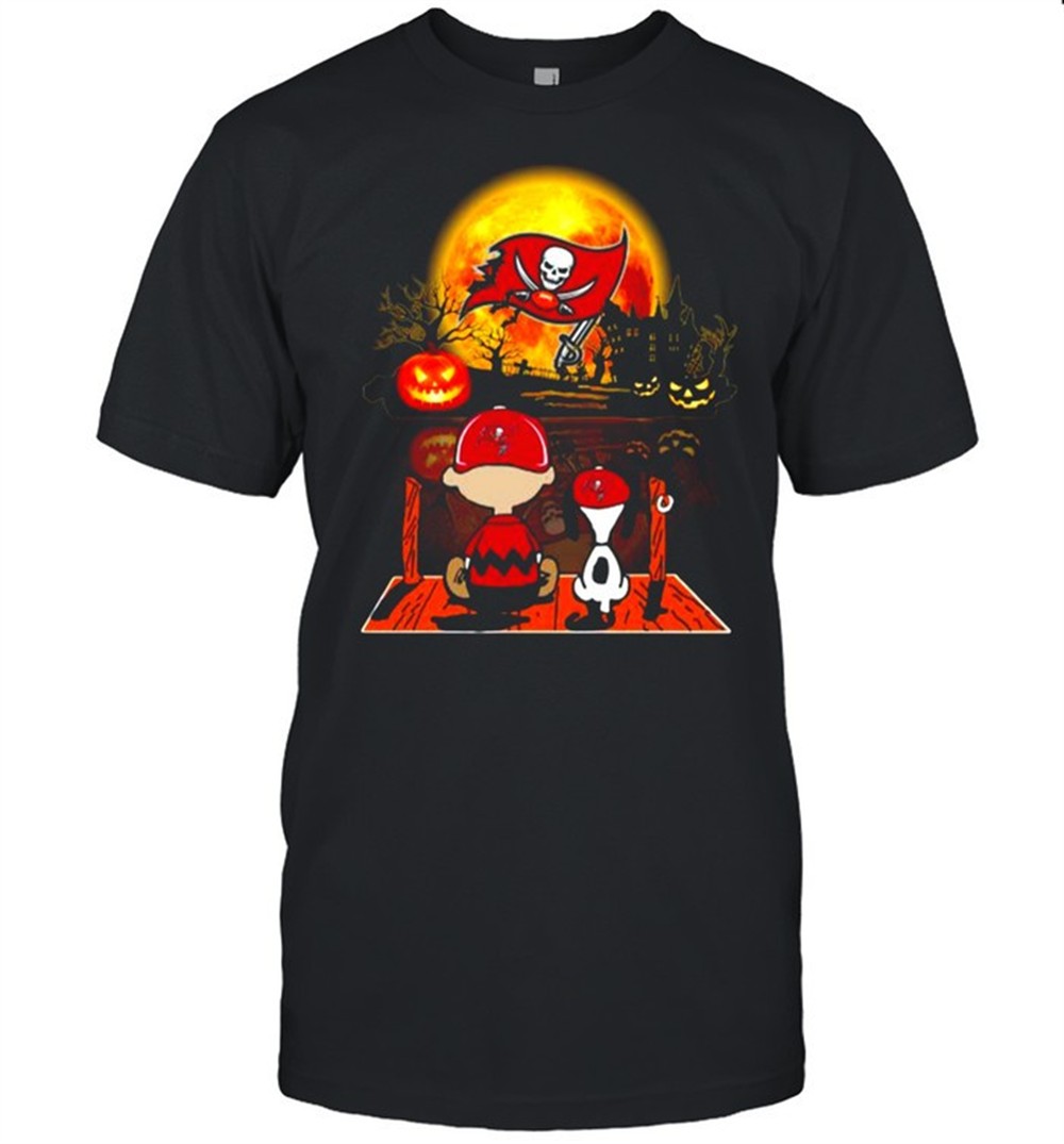snoopy-and-charlie-brown-pumpkin-tampa-bay-buccaneers-halloween-moon-shirt-efsirepu Snoopy and Charlie Brown Pumpkin Tampa Bay Buccaneers Halloween Moon shirt