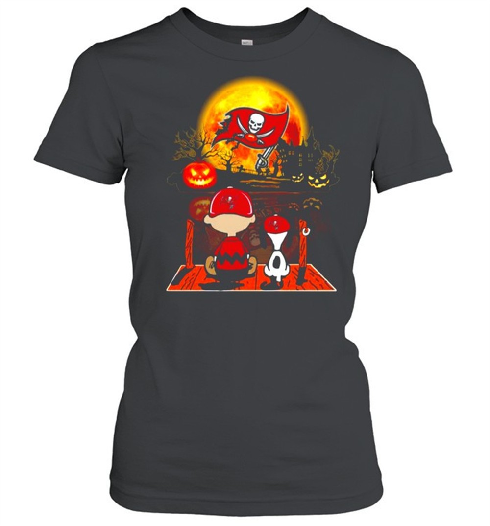 snoopy-and-charlie-brown-pumpkin-tampa-bay-buccaneers-halloween-moon-shirt-efsirepu Snoopy and Charlie Brown Pumpkin Tampa Bay Buccaneers Halloween Moon shirt