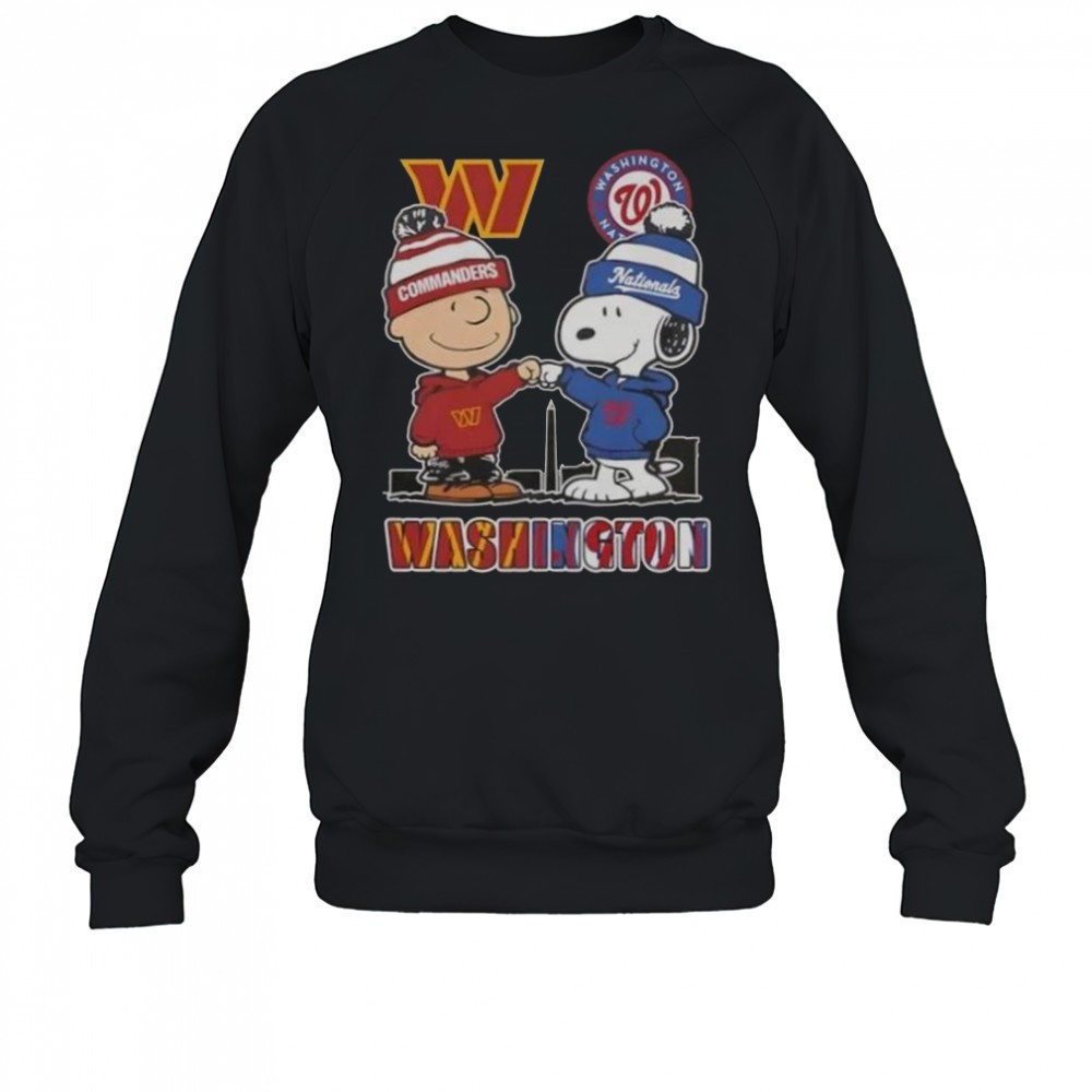 snoopy-and-charlie-brown-washington-sports-commanders-x-nationals-skyline-t-shir-og0g7rve Snoopy And Charlie Brown Washington Sports Commanders X Nationals Skyline T-Shirt