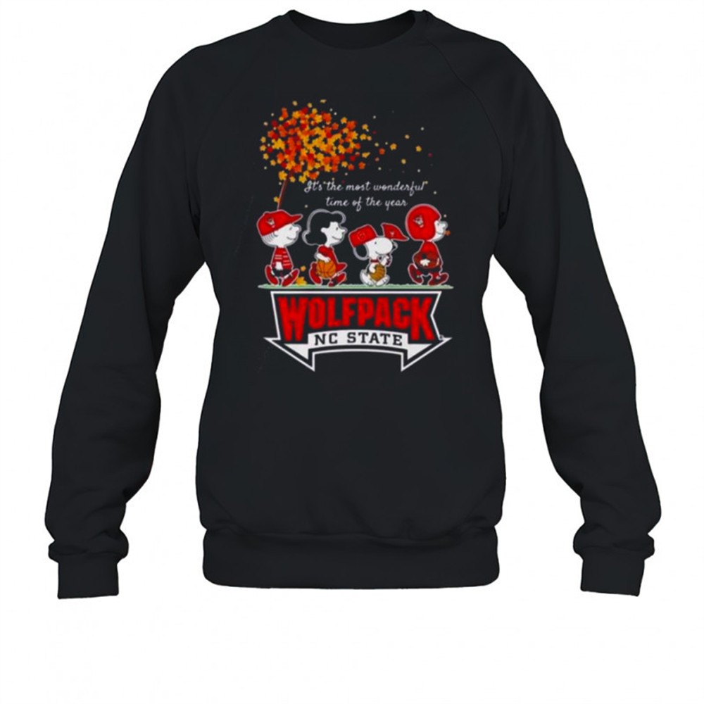 snoopy-and-friends-x-wolfpack-nc-state-sports-team-its-the-most-wonderful-time-o-slsndcbu Snoopy And Friends X Wolfpack NC State Sports Team Its The Most Wonderful Time Of The Year Autumn T-Shirt