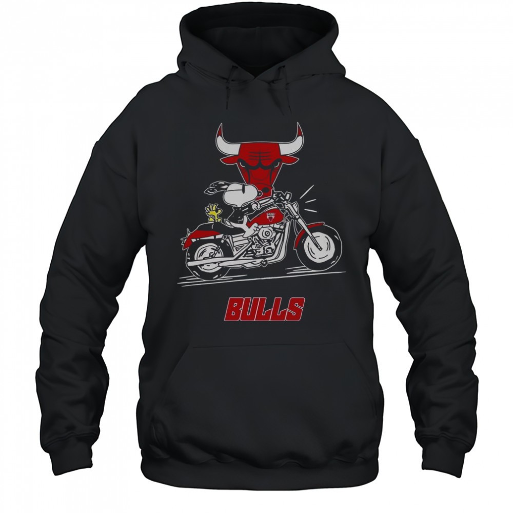 Snoopy And Woodstock Driving Motorbike Chicago Bulls T-Shirt