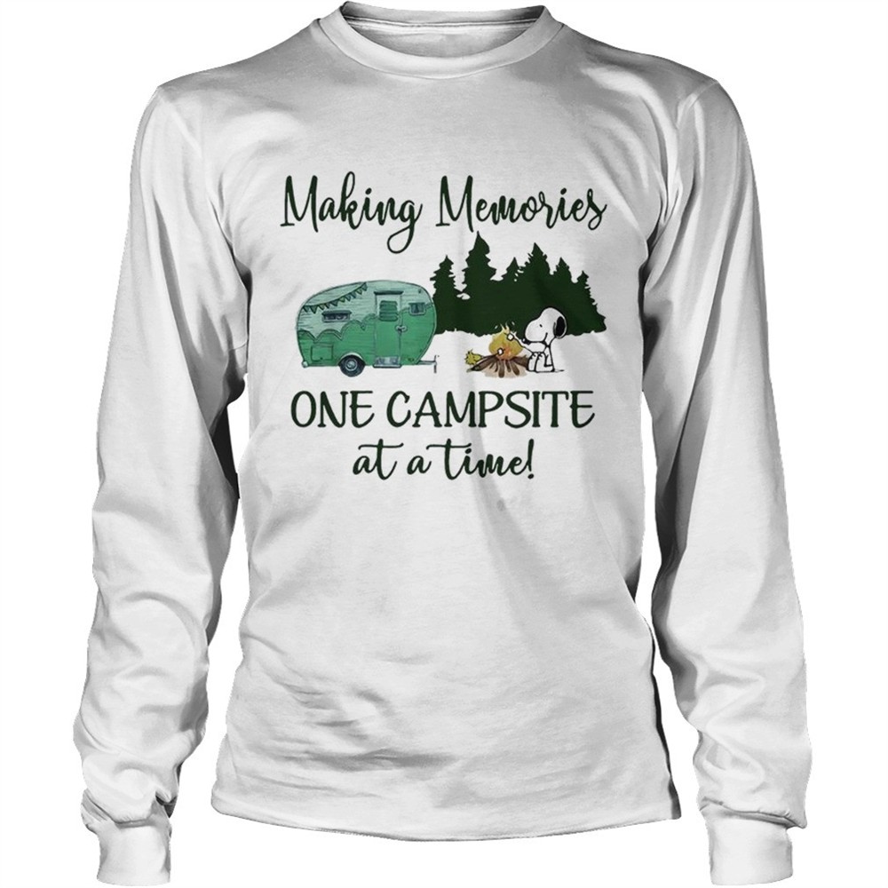 snoopy-and-woodstock-making-memories-one-campsite-at-a-time-shirt-km8ts066 Snoopy and Woodstock making memories one campsite at a time shirt