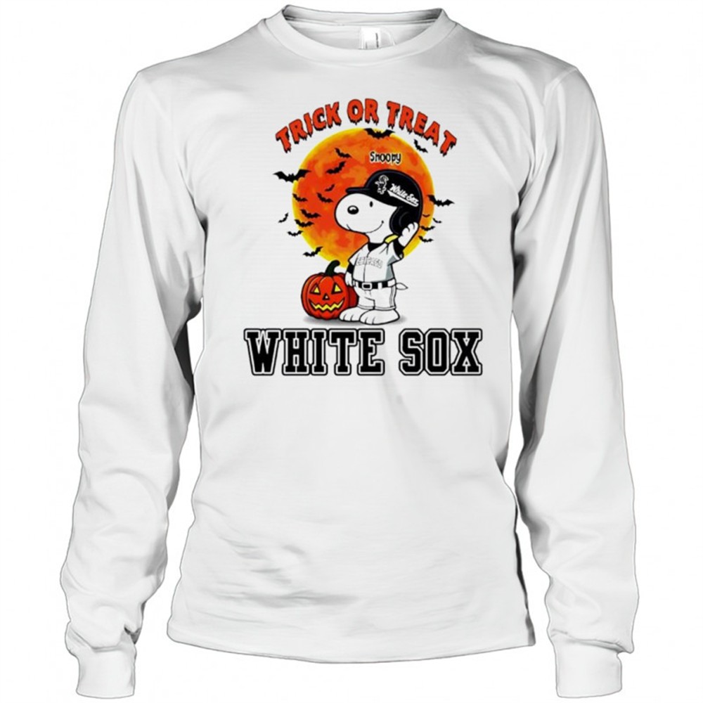 trick-or-treat-chicago-white-sox-snoopy-halloween-shirt-xwompmvp Trick or Treat Chicago White Sox Snoopy Halloween shirt
