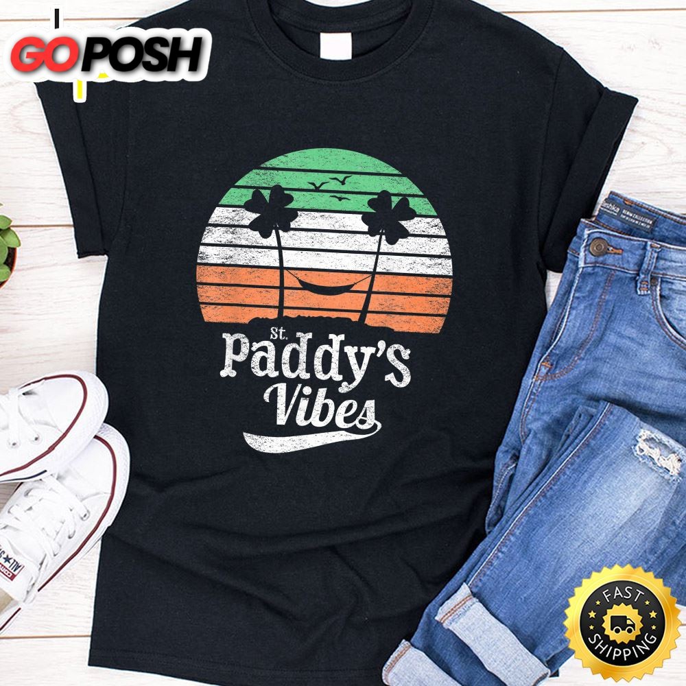 Vintage St Paddys Vibes Lucky Shamrock Beach St Patrick Day T-Shirt